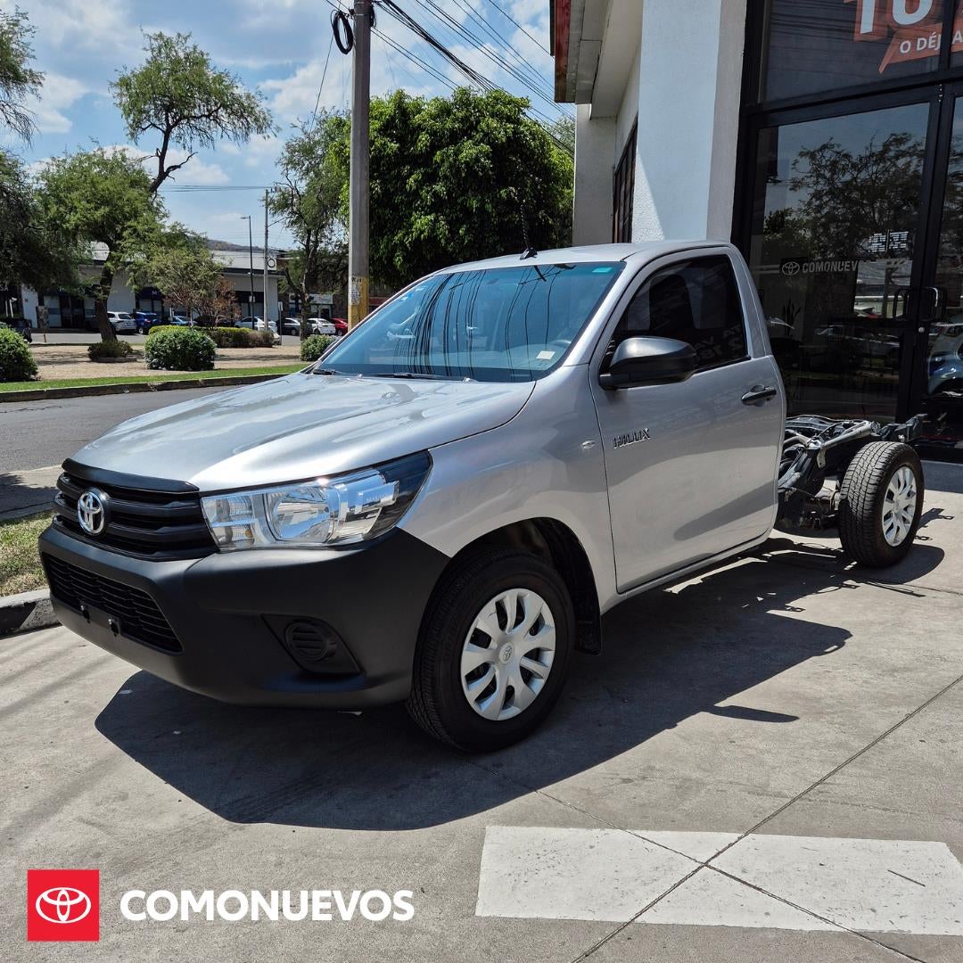 2024 Toyota Hilux CHASIS CABINA, L4, 2.7L, 166 CP, 2 PUERTAS, STD