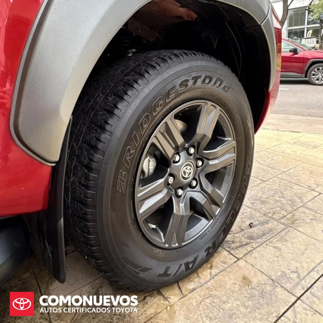 2024 Toyota Hilux DOBLE CABINA SR, L4, 2.7L, 166 CP, 4 PUERTAS, STD