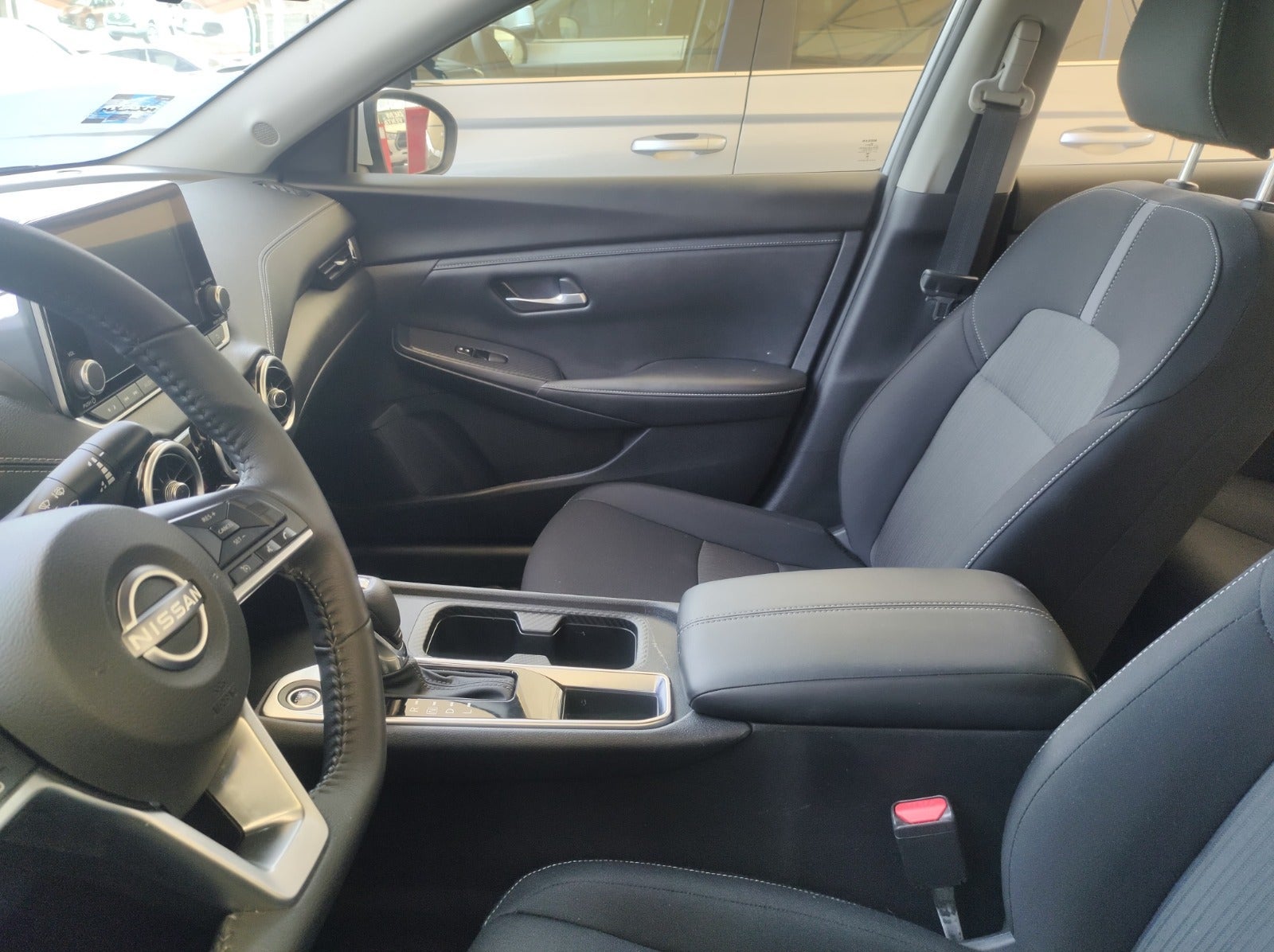 2024 Nissan Sentra ADVANCE L4 2.0L 145 CP 4 PUERTAS AUT BA AA